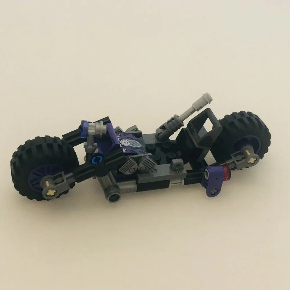 Lego Batman Movie 70902 Catwoman Catcycle Vehicle And Jewelry Store Incomplete